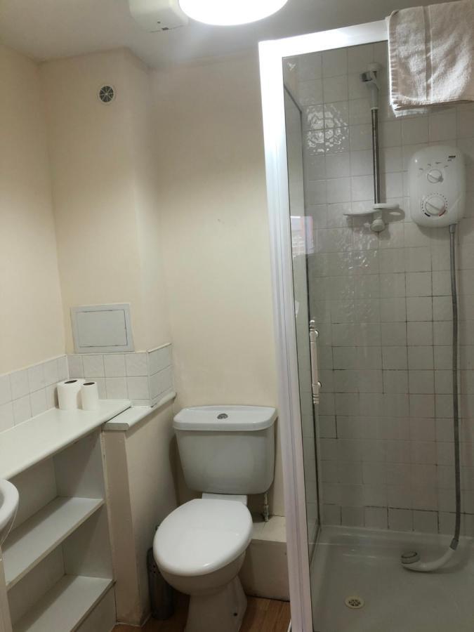 Wallace Budget Country house Glasgow