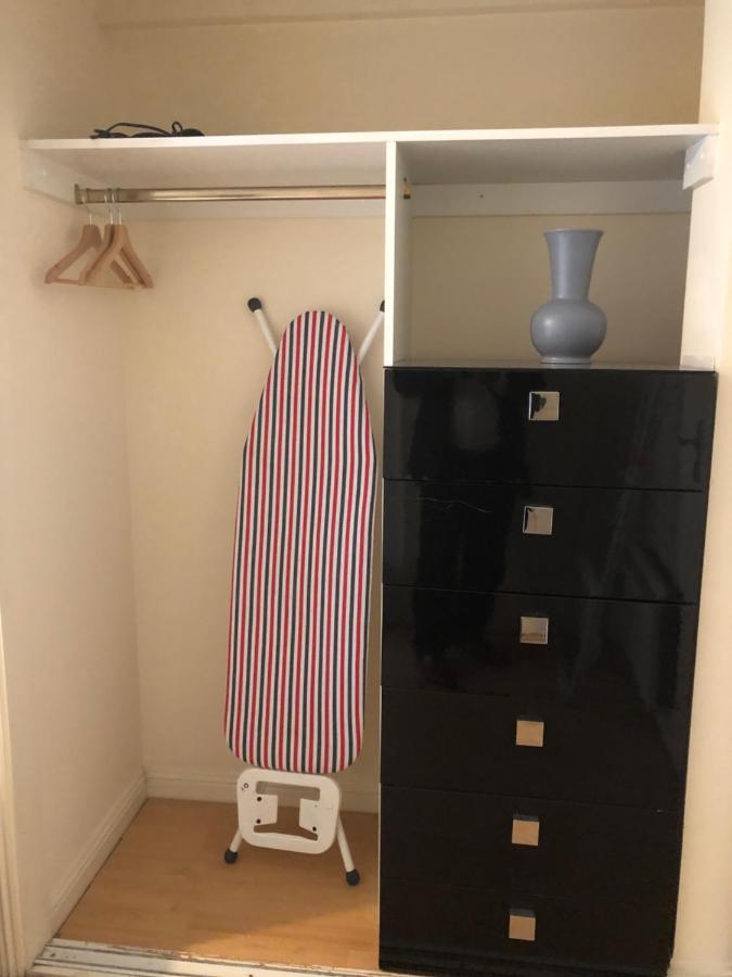 Country house Wallace Budget