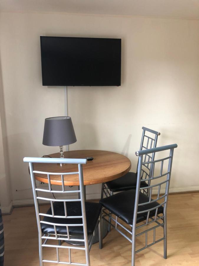 Country house Wallace Budget *