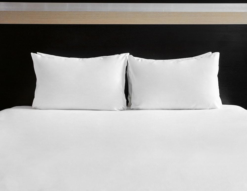 Hotel - - Ctr Theatreland By Ihg 4*