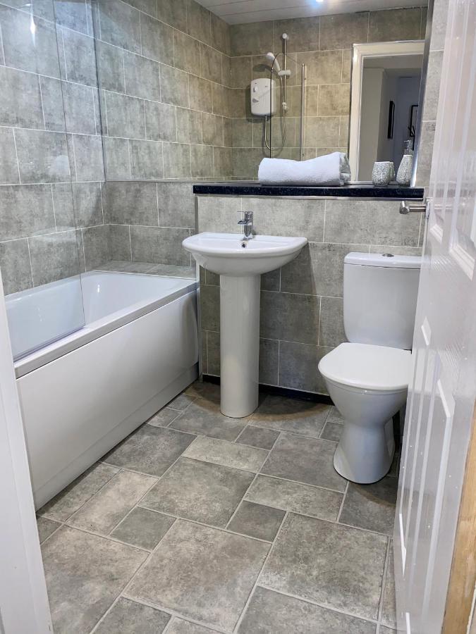 2 Bedroom At Secc Hydro Free Parking
