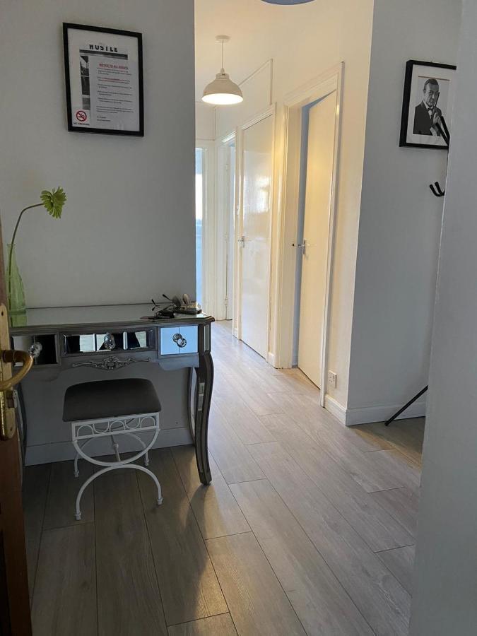 2 Bedroom At Secc Hydro Free Parking Apartment