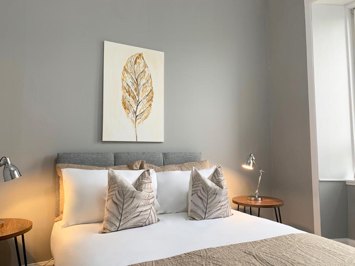 Holiday home Queen Elizabeth Upper Glasgow