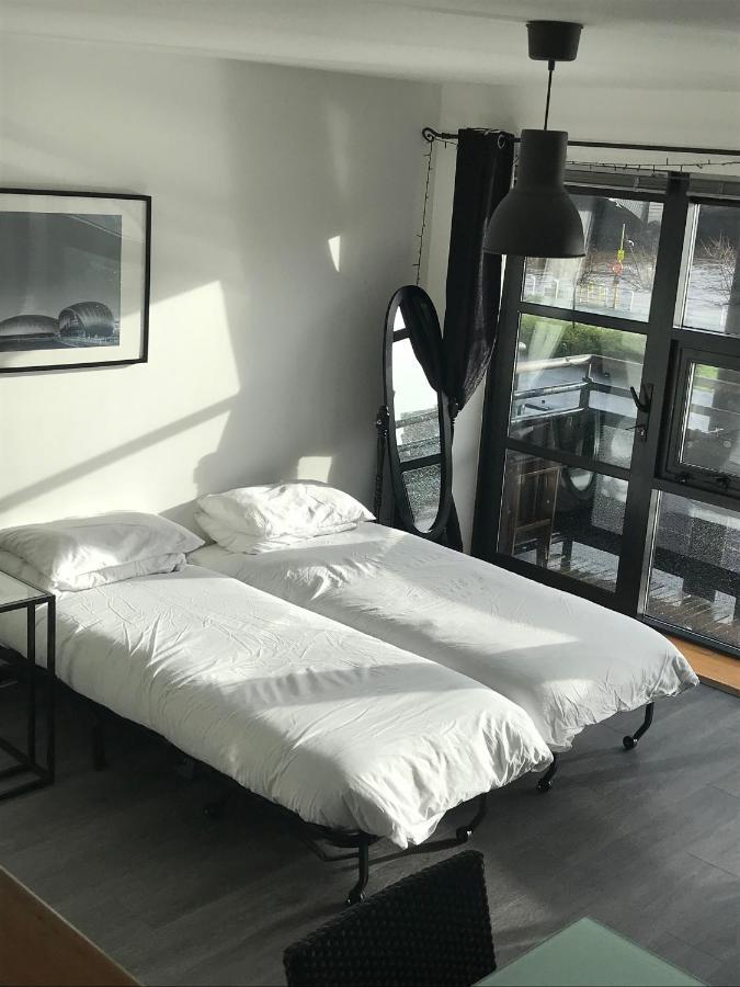 City Centre Riverside With Private Parking Glasgow