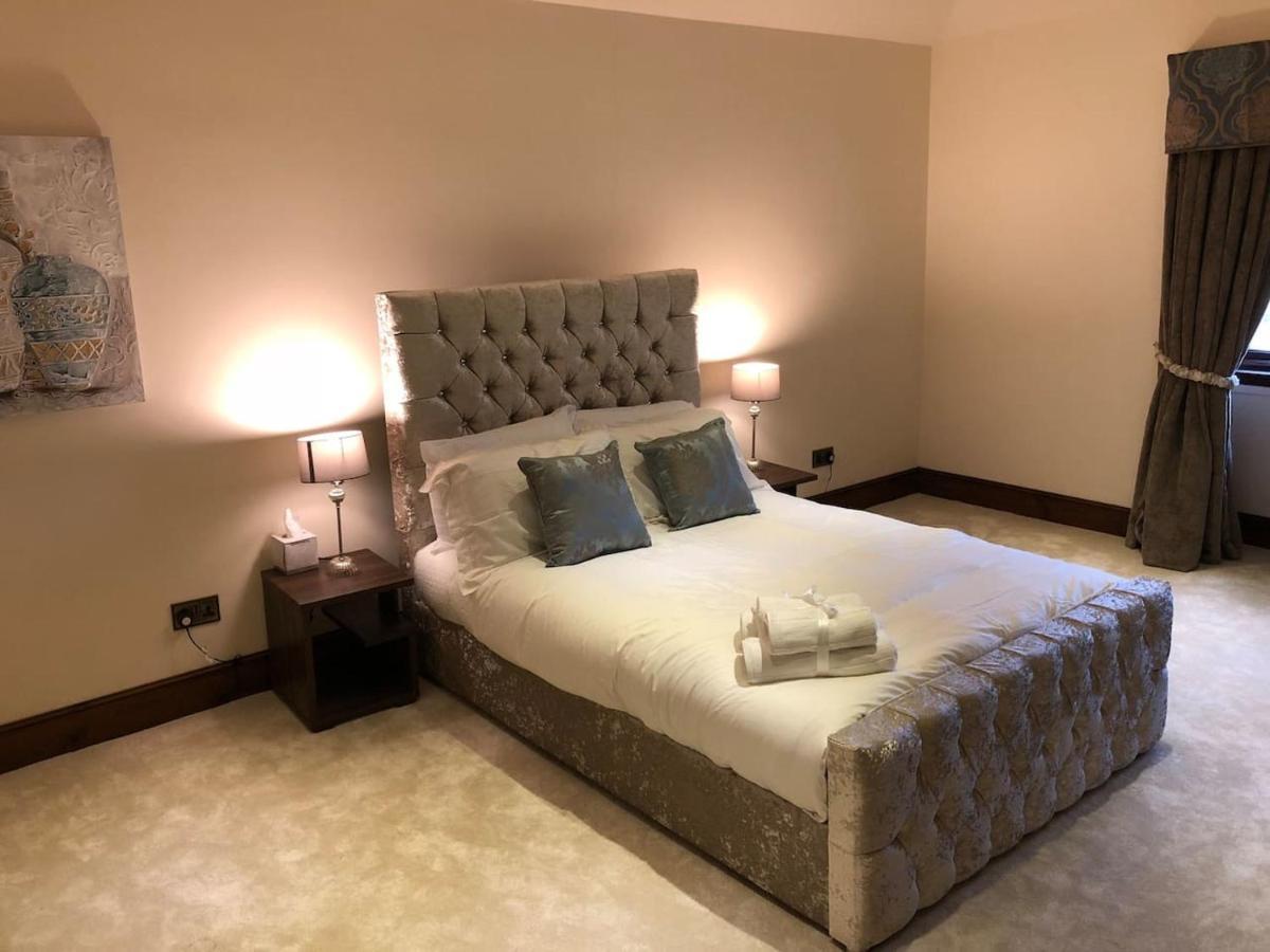 Beautiful 4-bed In Holiday home