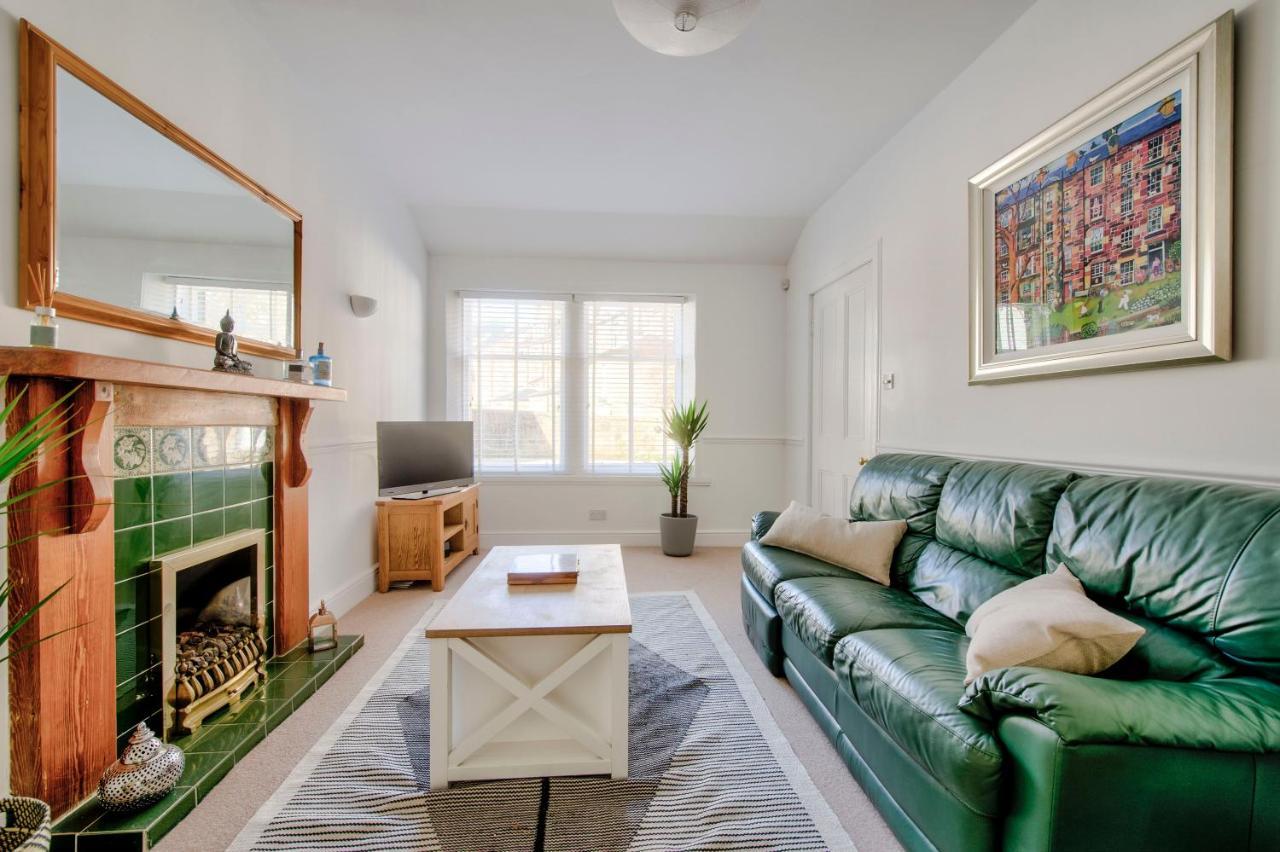 Angel Mews - Magical Mews In Heart Of Westend