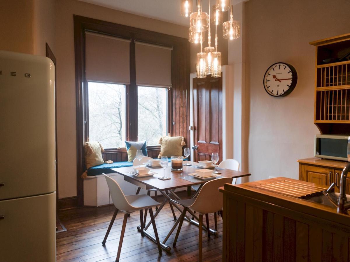 Apartment Pass The Keys Beautiful, Traditional 2 Bed Flat W Free Parking Glasgow