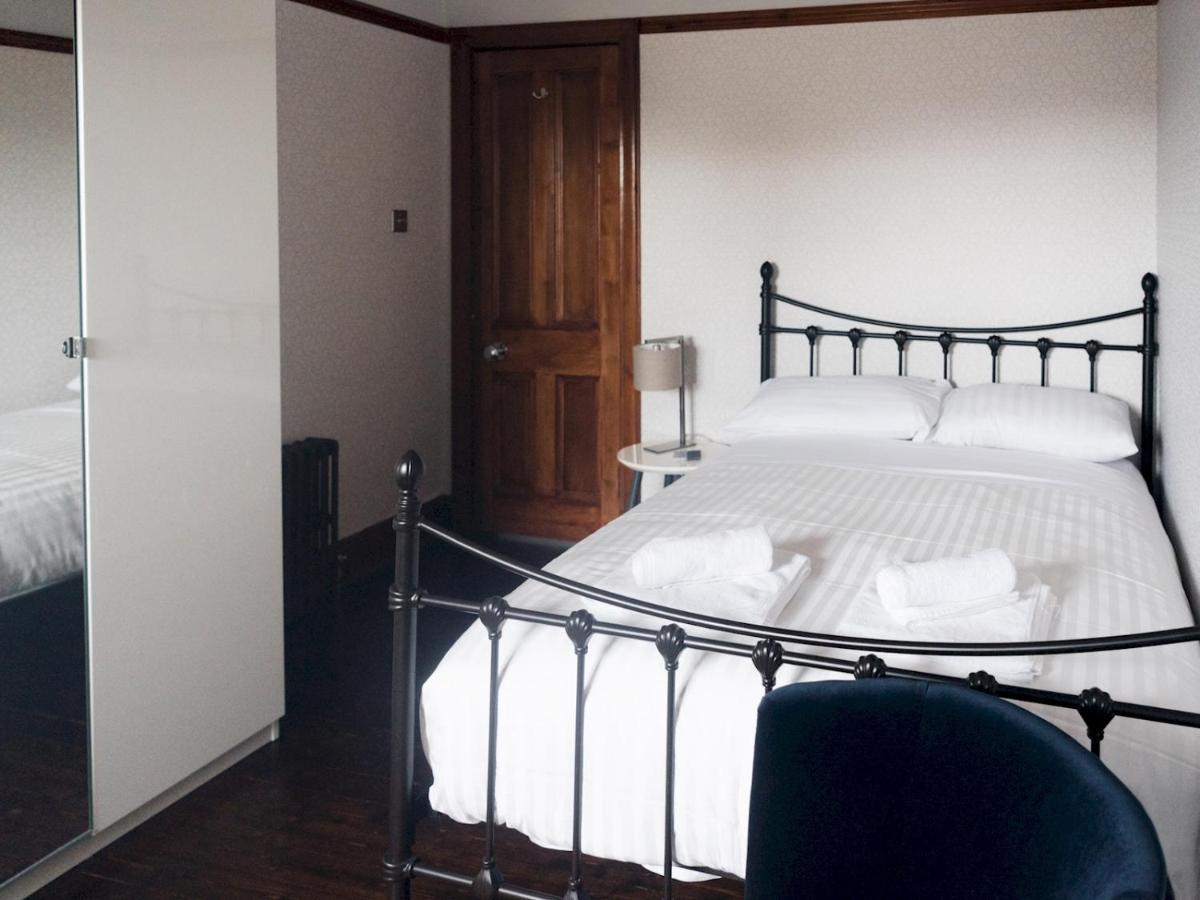Pass The Keys Beautiful, Traditional 2 Bed Flat W Free Parking
