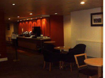 Travelodge Hotel 2*