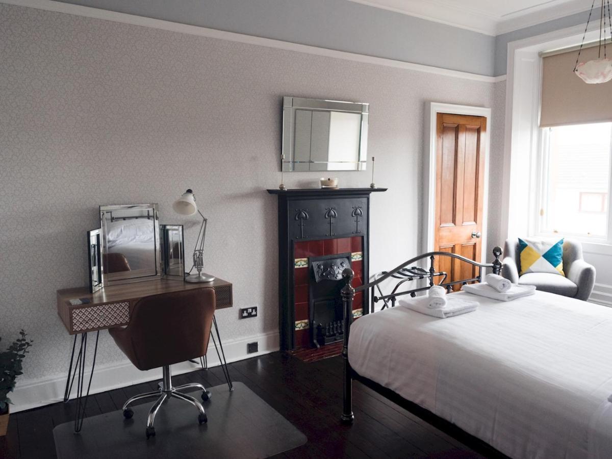 Pass The Keys Beautiful, Traditional 2 Bed Flat W Free Parking