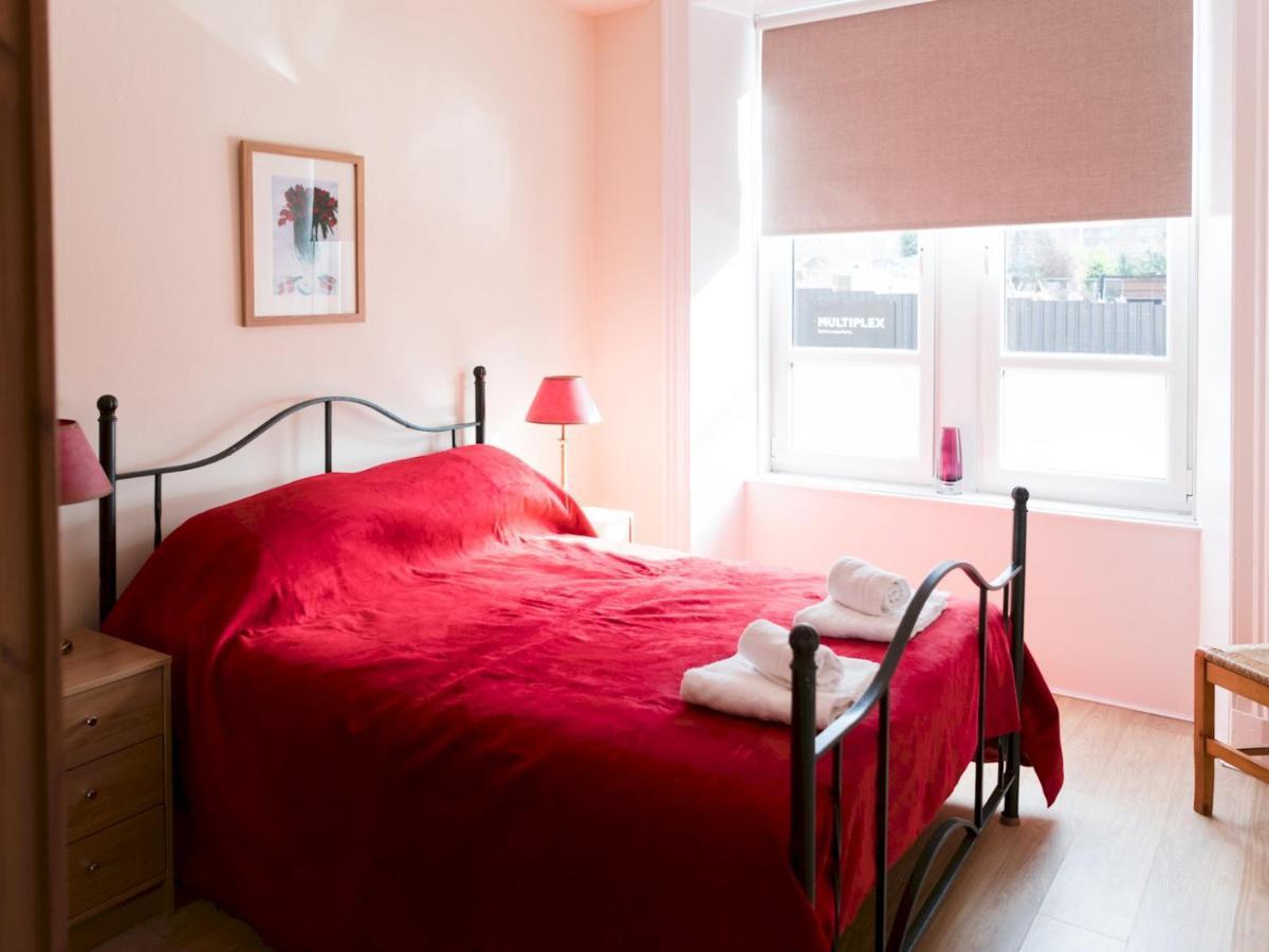 Apartment Bright 2 Bed Ground Floor Flat Next To Byres Road