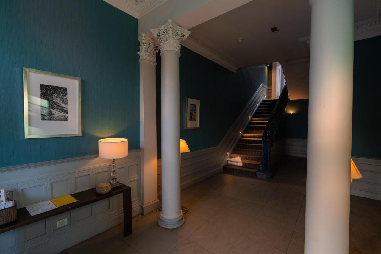 Loft On The Crescent - 5 Star Scottish Luxury - Prime West End Location Apartment *