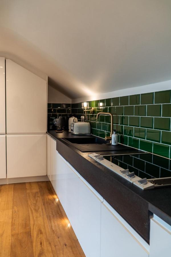 Apartment Loft On The Crescent - 5 Star Scottish Luxury - Prime West End Location *