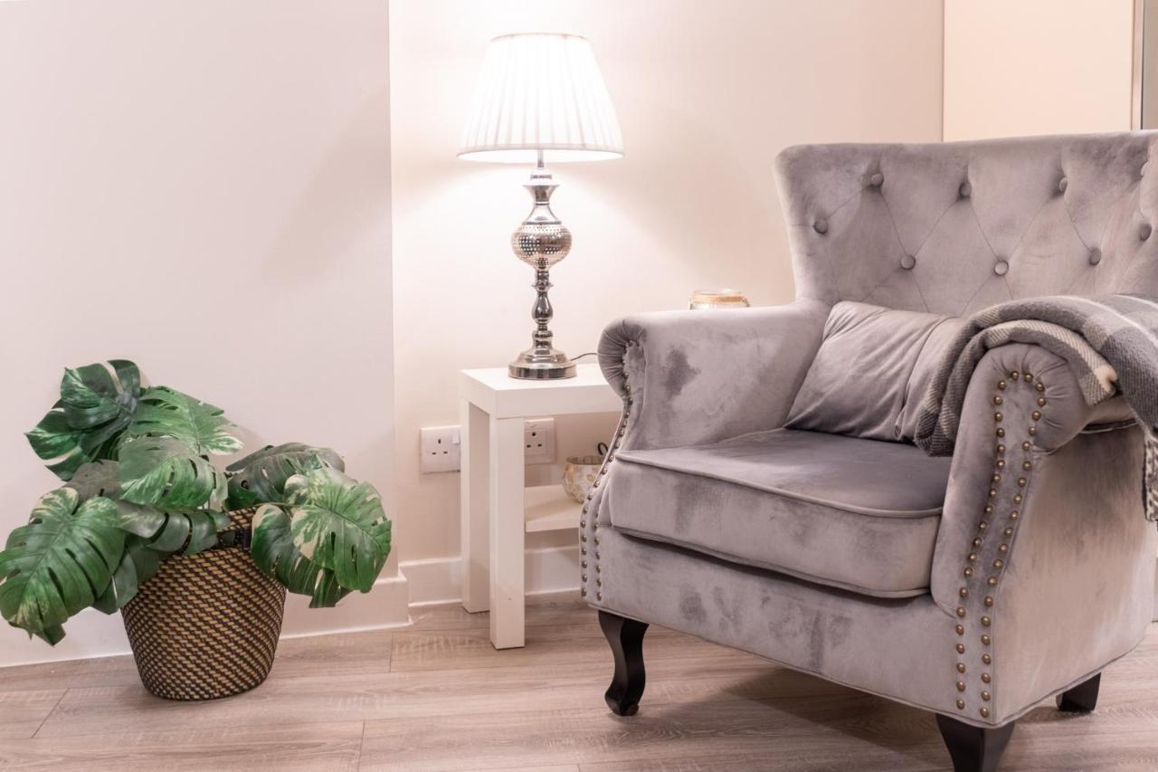 Luxury Riverview Centre Apartment