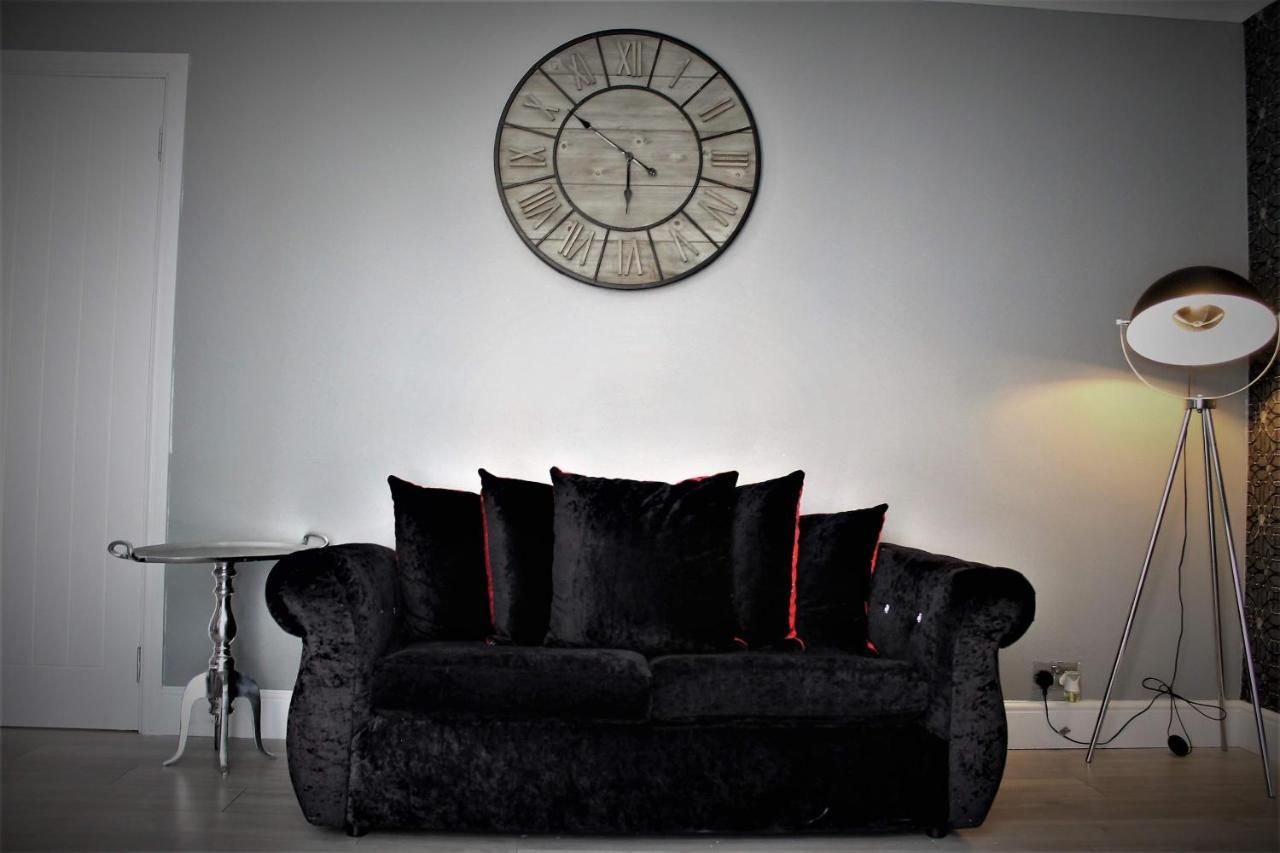 2 Bedroom At Secc Hydro Free Parking *