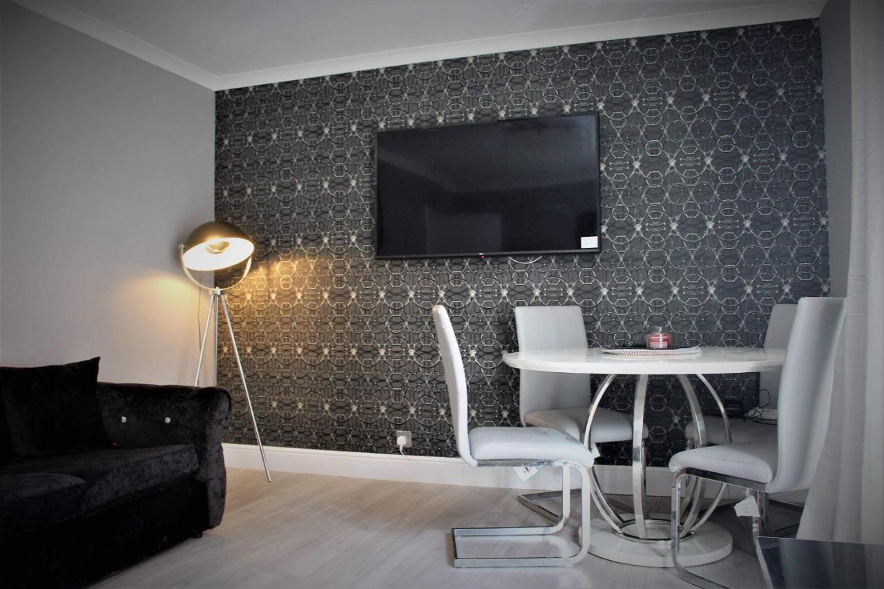 2 Bedroom At Secc Hydro Free Parking Apartment *
