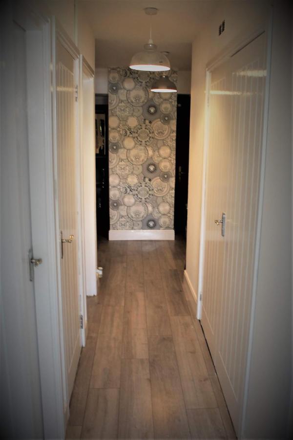 2 Bedroom At Secc Hydro Free Parking