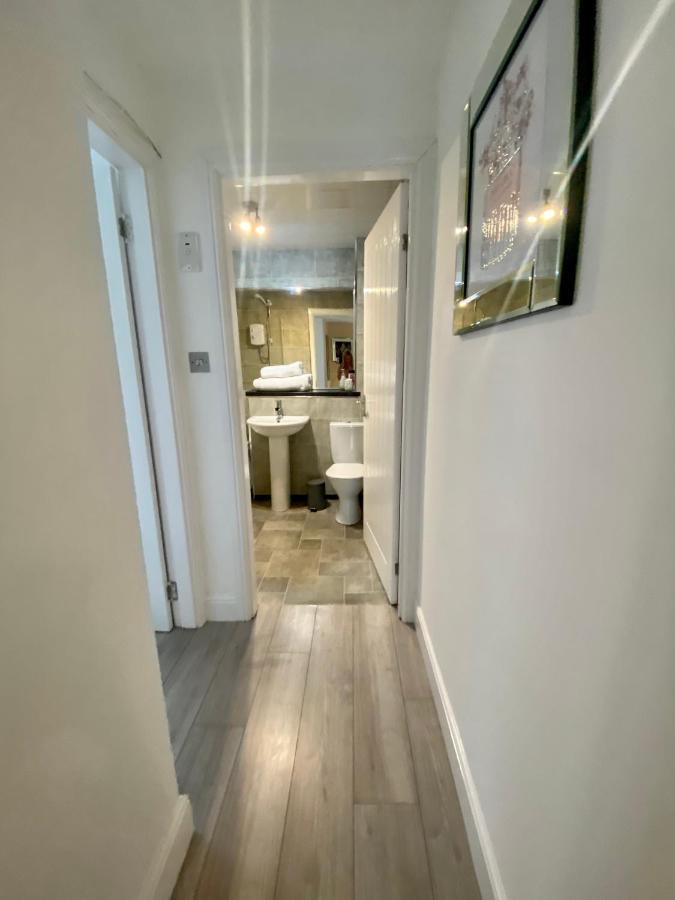 2 Bedroom At Secc Hydro Free Parking *