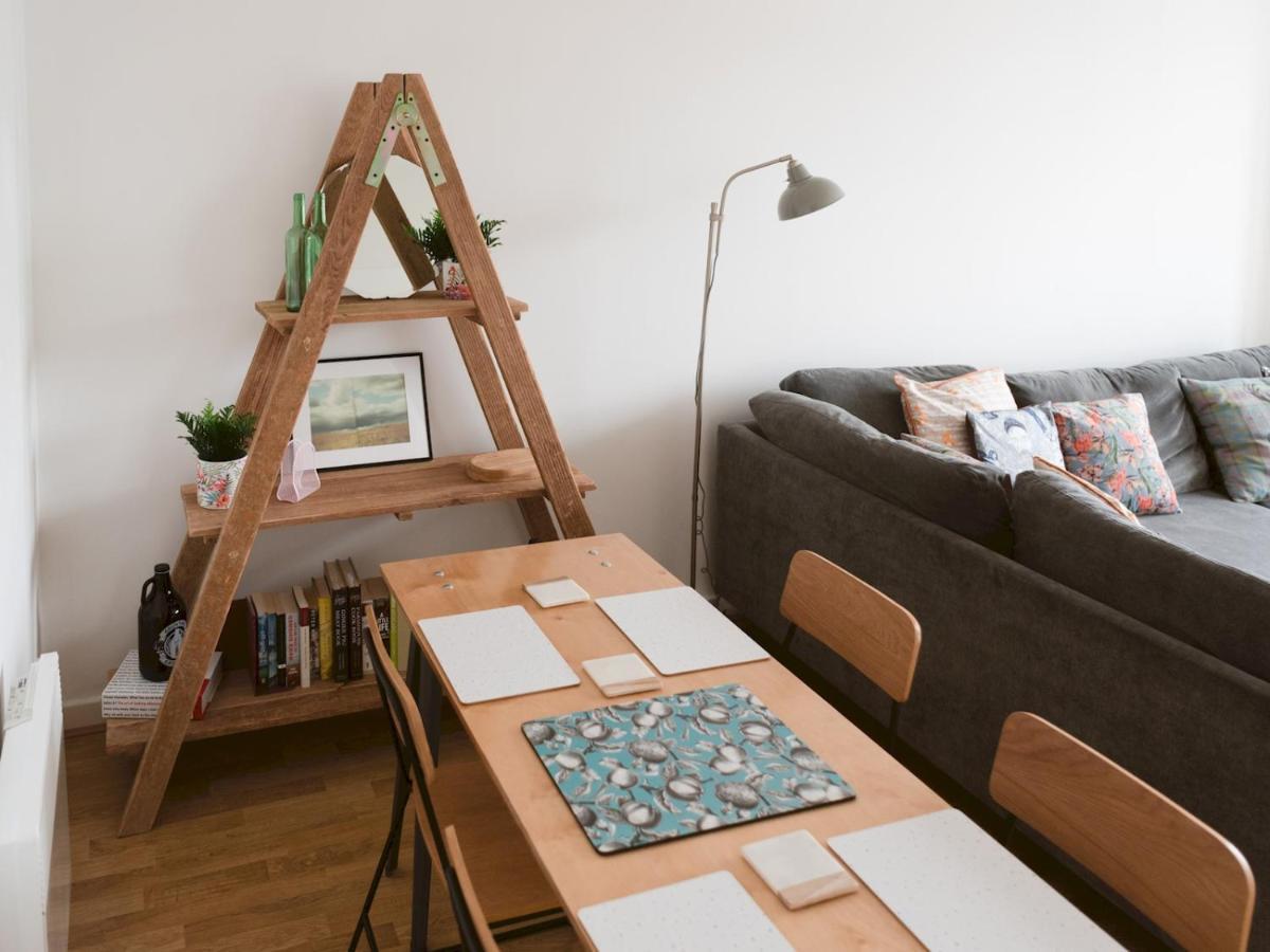 Pass The Keys Lovely 2 Bed With Parking Next To Secc Hydro Apartment *