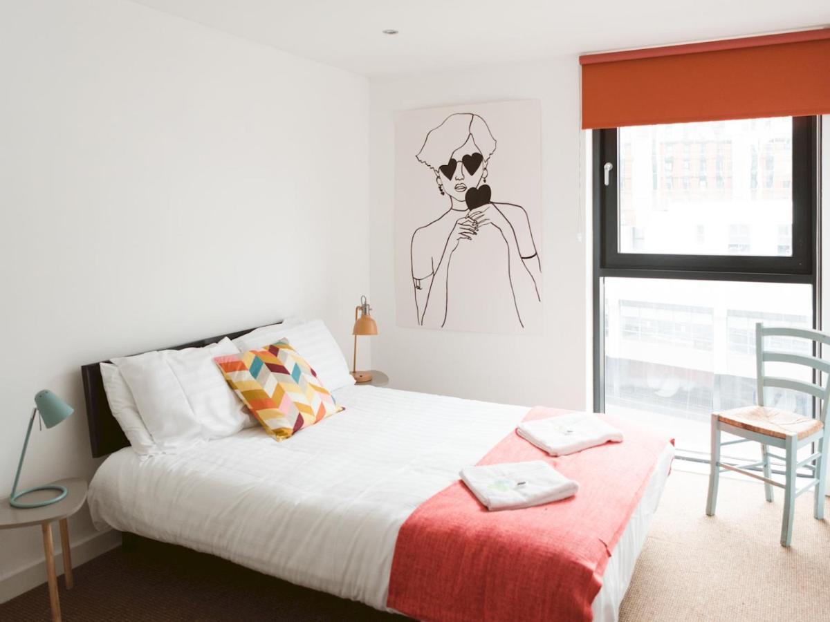 Pass The Keys Lovely 2 Bed With Parking Next To Secc Hydro Apartment *