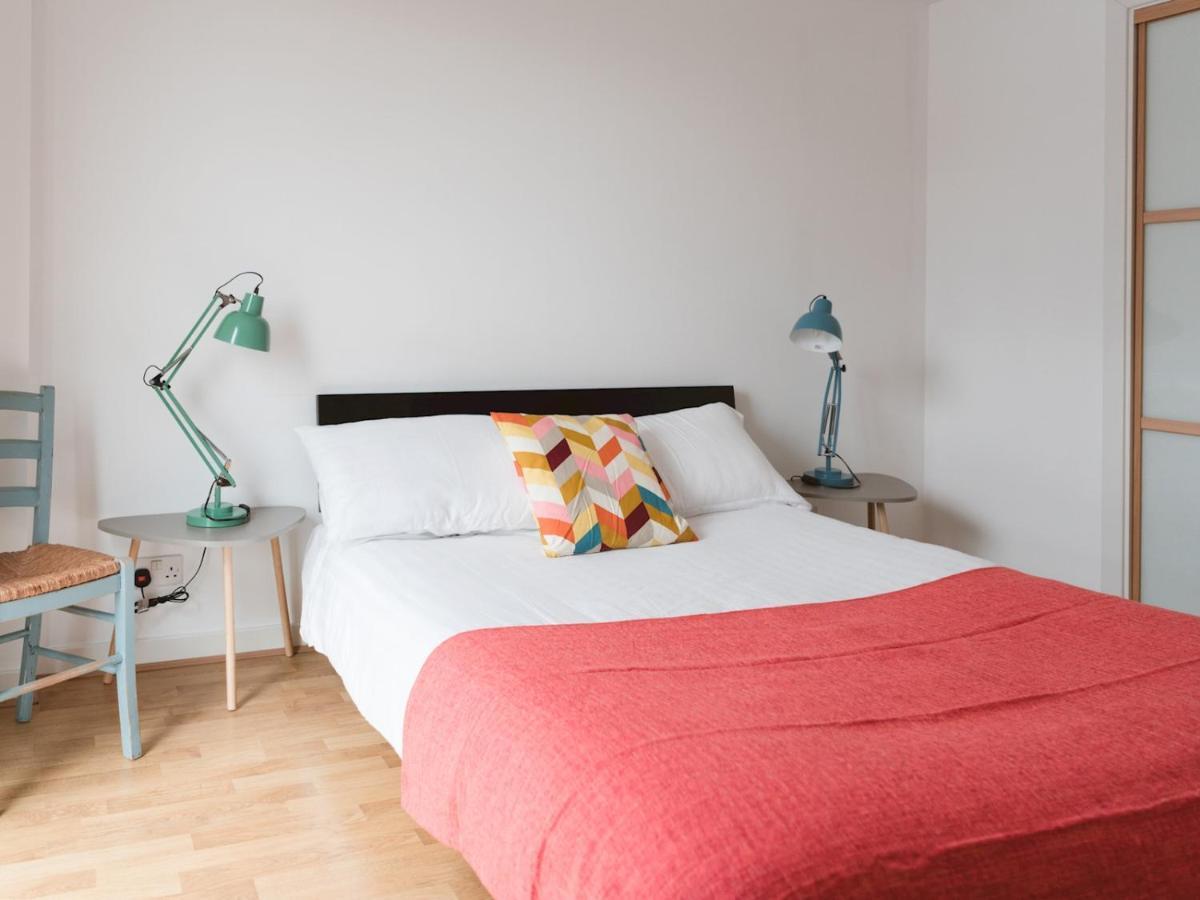 Pass The Keys Lovely 2 Bed With Parking Next To Secc Hydro