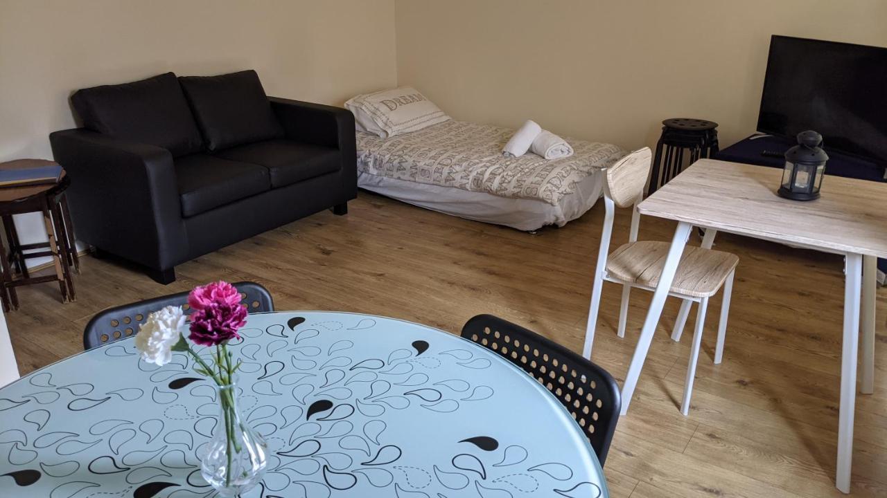 Charing Cross Apartment