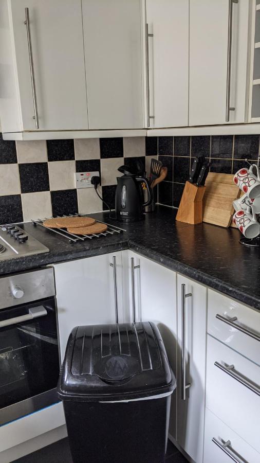 Charing Cross Apartment *