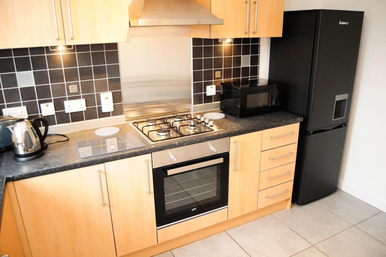 New Family - Private Parking Apartment