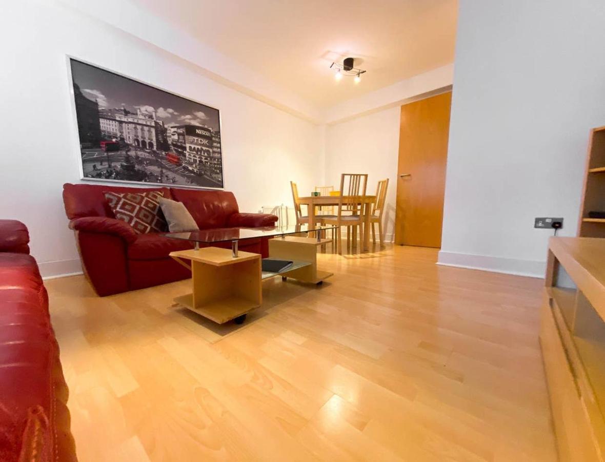 Apartment Highly Desirable City Centre 2 Bedroom *