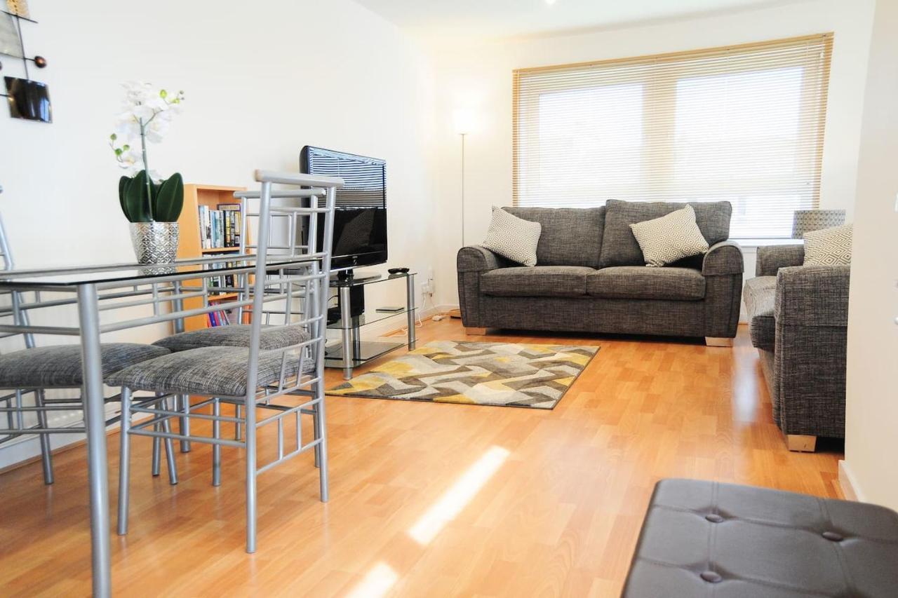 New Family - Private Parking * Glasgow
