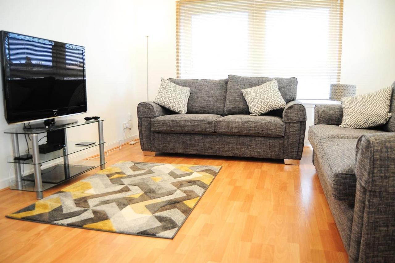New Family - Private Parking Apartment
