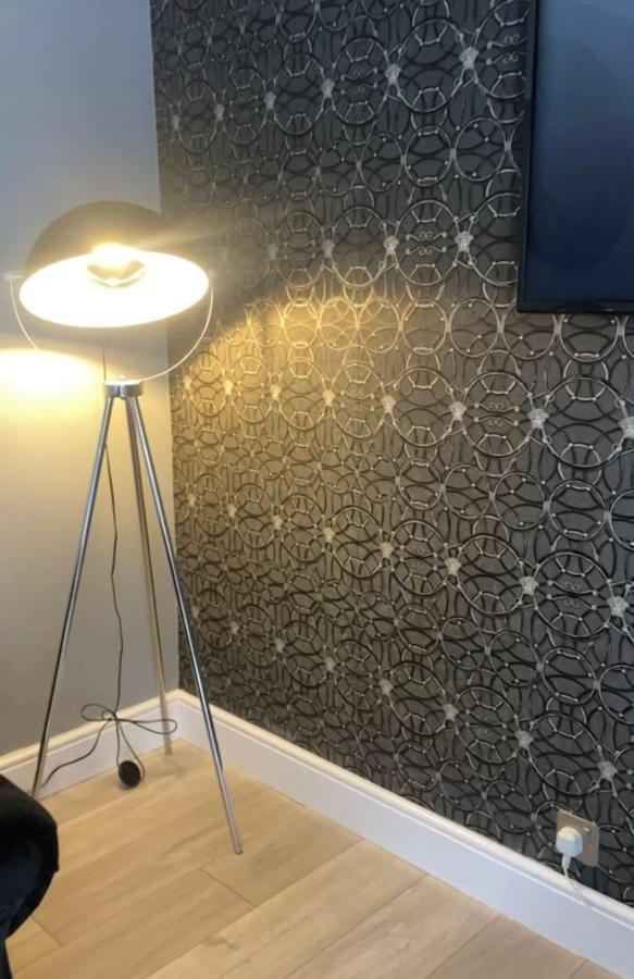 2 Bedroom At Secc Hydro Free Parking Apartment *