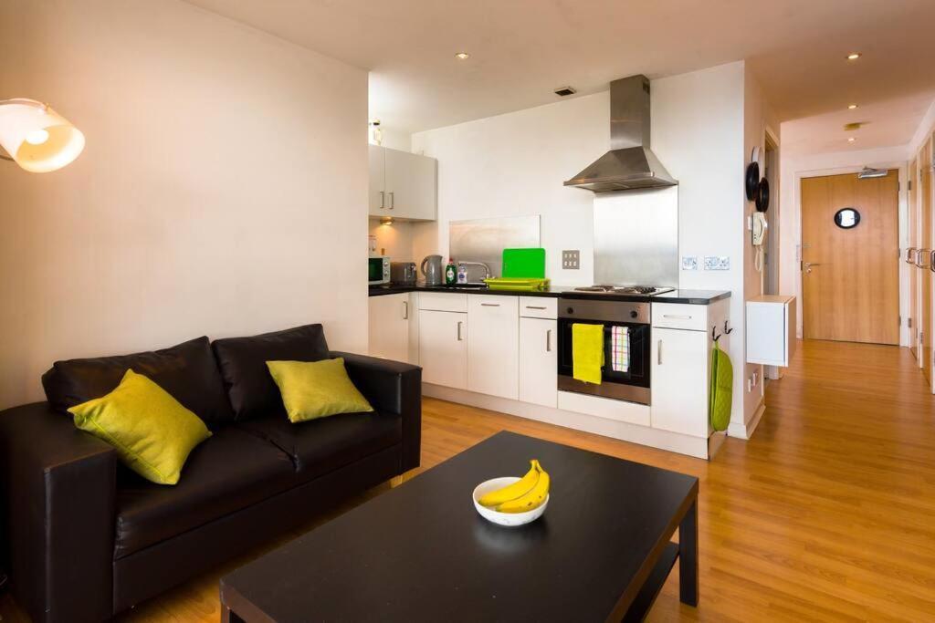 Trendy 10th Floor Studio * Glasgow
