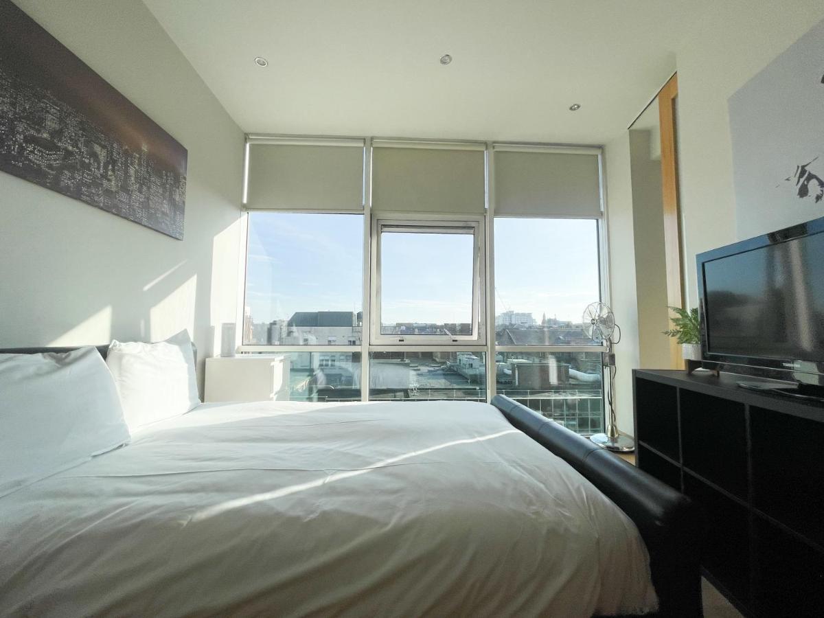 Apartment Centre 2-bed Parking Jacuzzi Bath