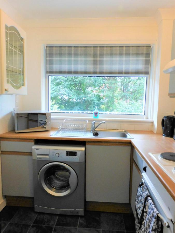 1 Bedroom Apt In Glasgow'S Southside, Close To Bars And Restaurants *