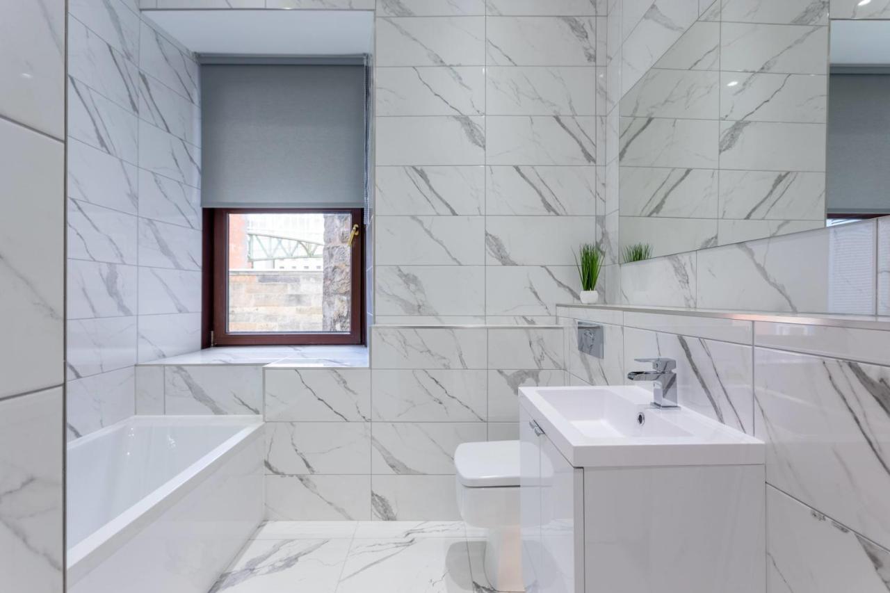 Clydeview Lux Centre Apartment