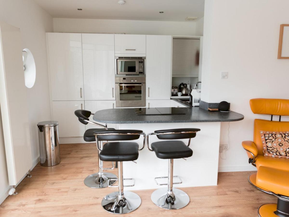 Pass The Keys Stylish 2bed Unit * Glasgow