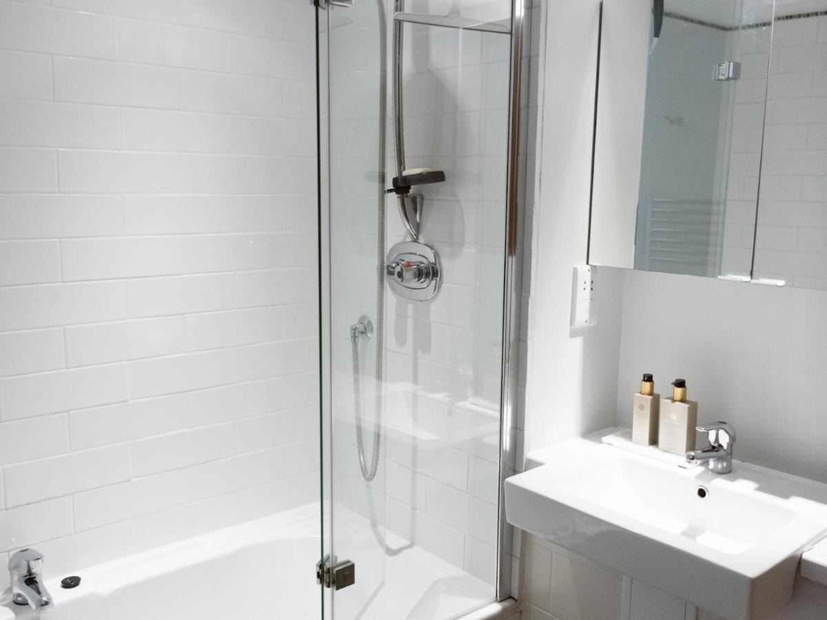 Pass The Keys Stylish 2bed Unit Apartment Glasgow