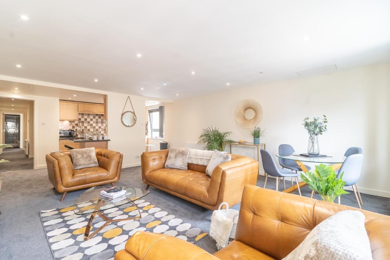 Charming Westend/city Centre Apartment *
