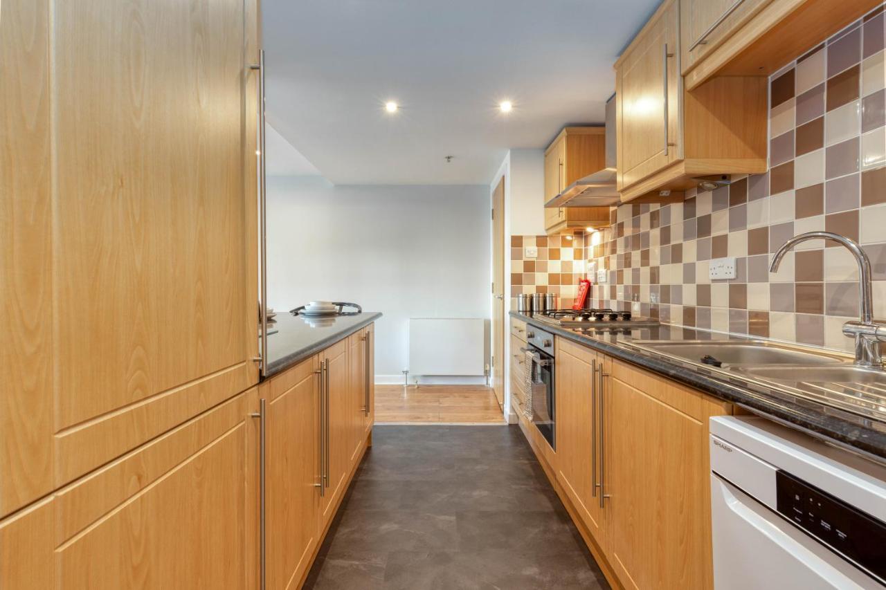 Apartment Executive 7