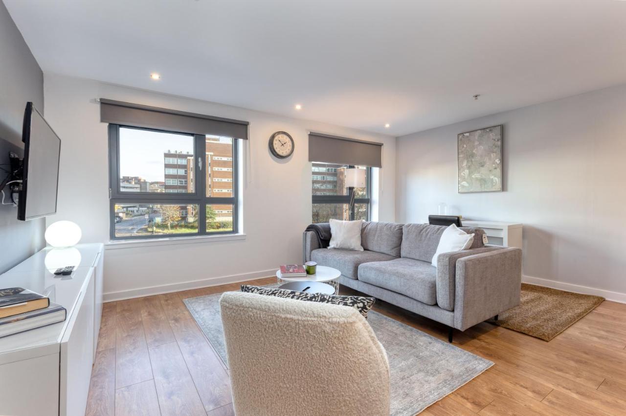 Apartment Executive 7 *