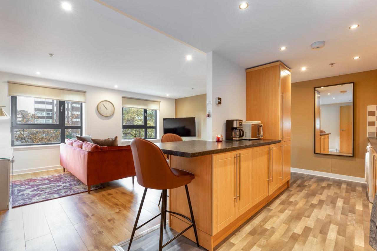 Executive 7 Apartment