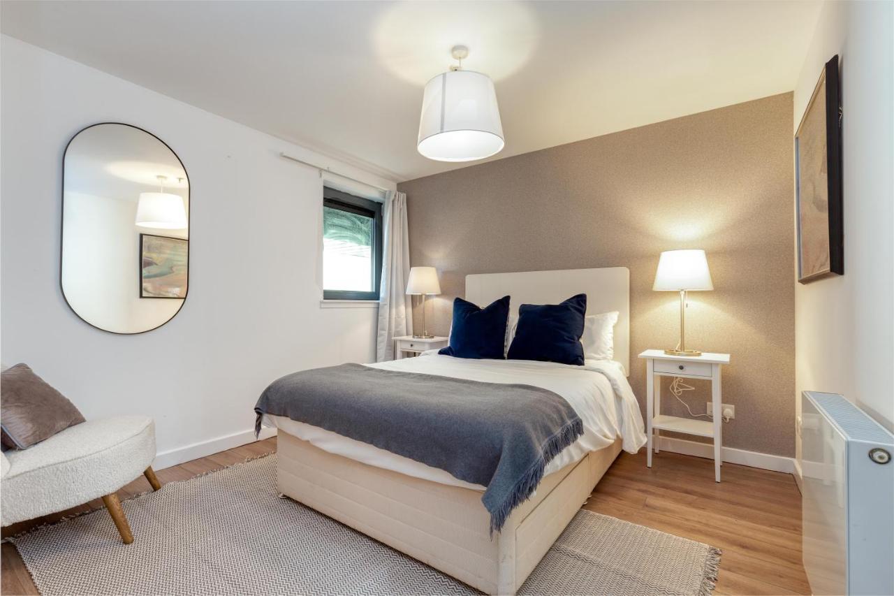 Apartment Executive 7