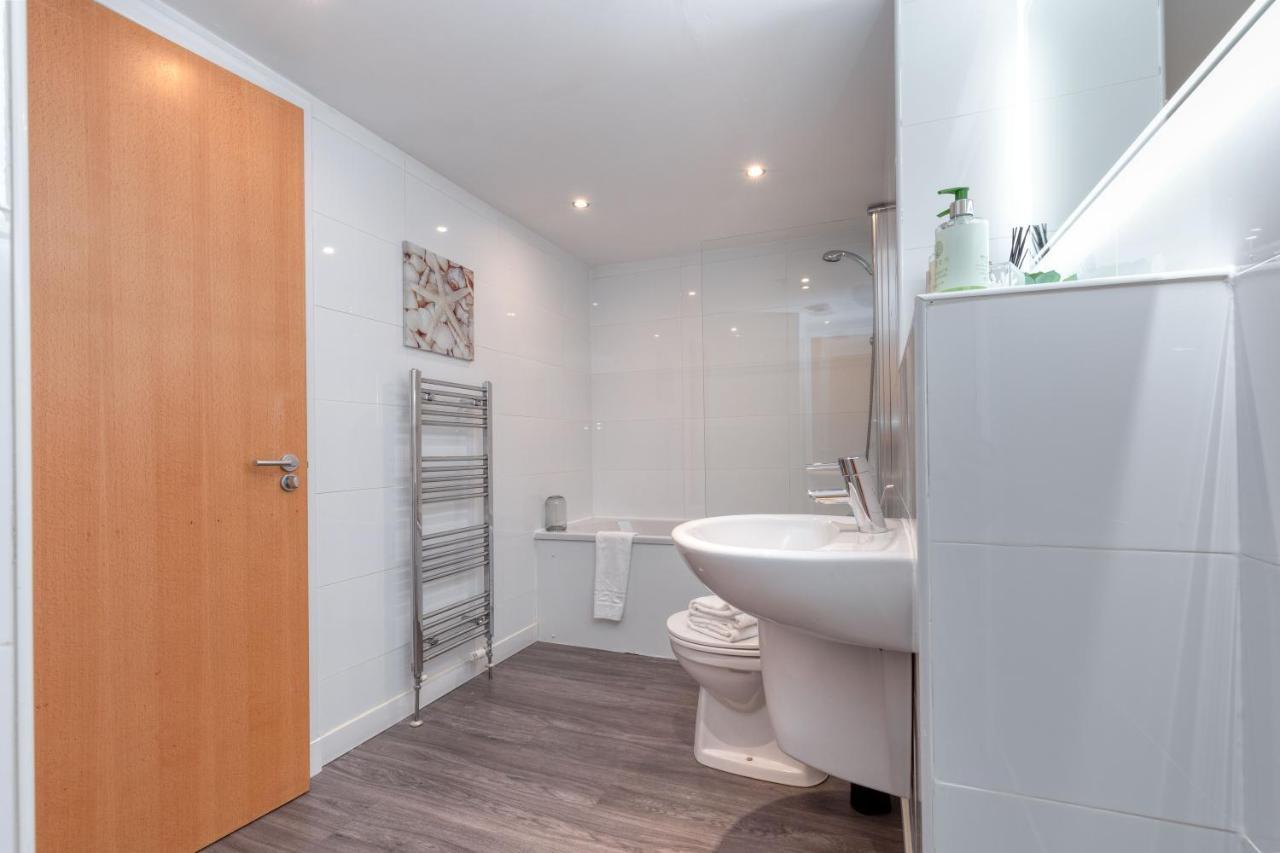 Apartment Executive 7