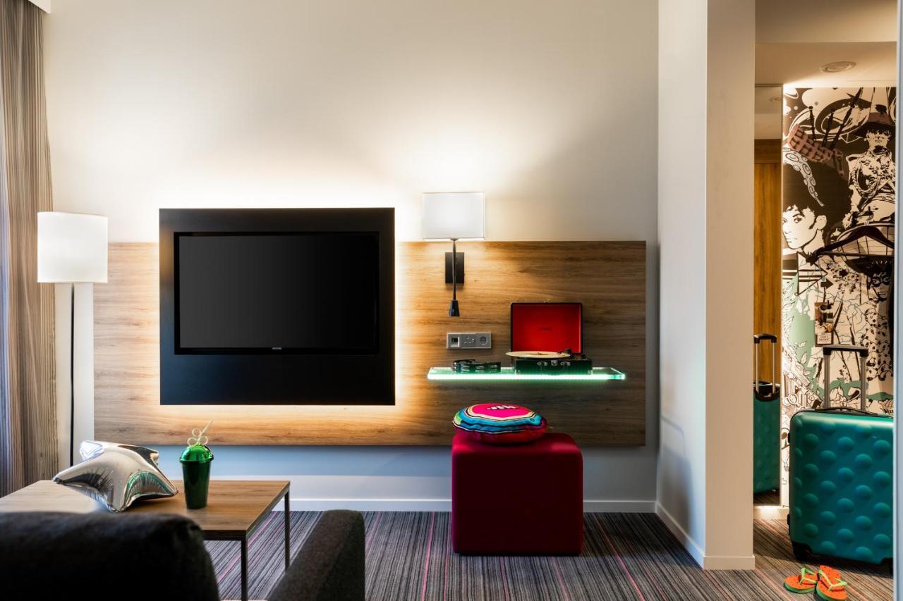 Hotel Moxy Sec 3*