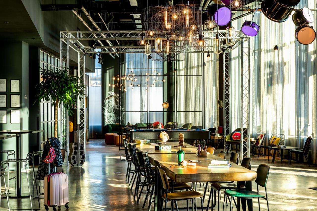 Moxy Sec Hotel 3*
