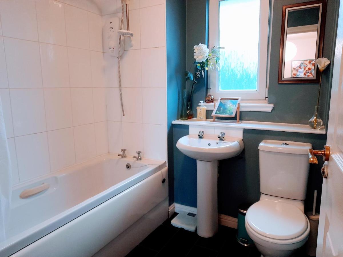 Bed & Breakfast 2bed Guest Wing - Charming - Off M8 M80 *