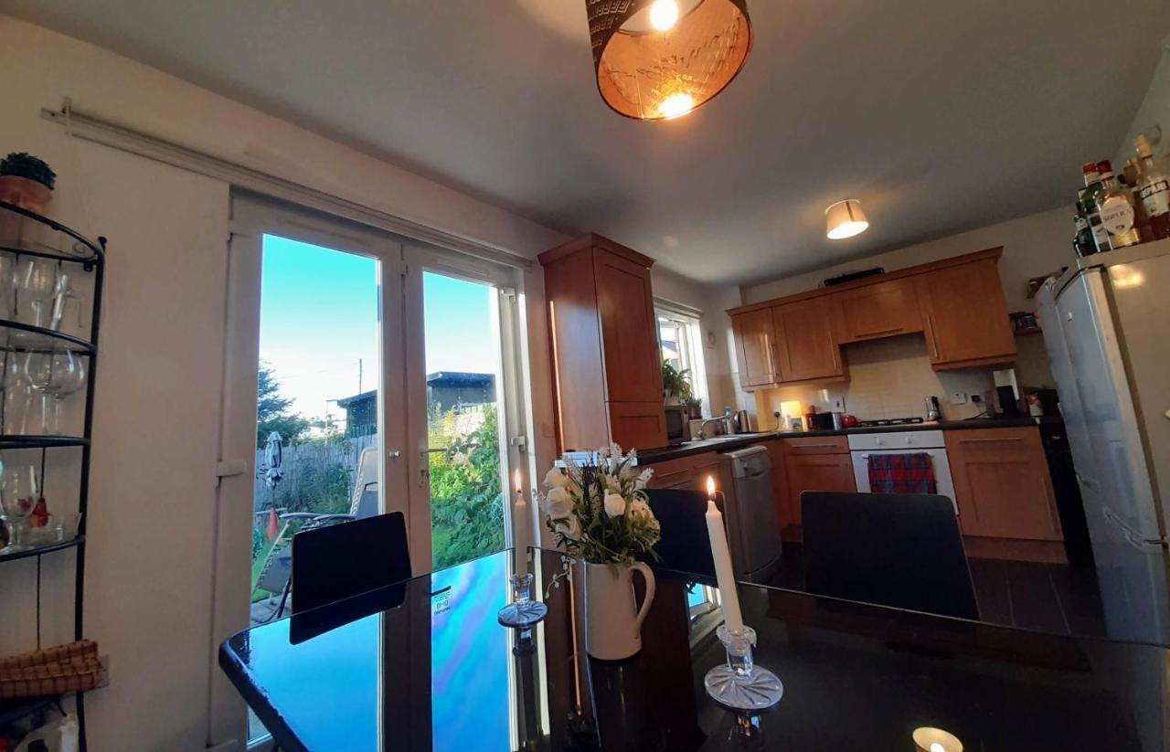 2bed Guest Wing - Charming - Off M8 M80 Bed & Breakfast *