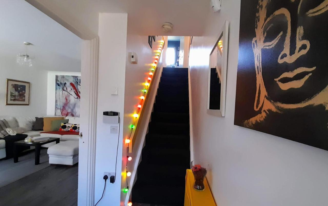 2bed Guest Wing - Charming - Off M8 M80 * Glasgow