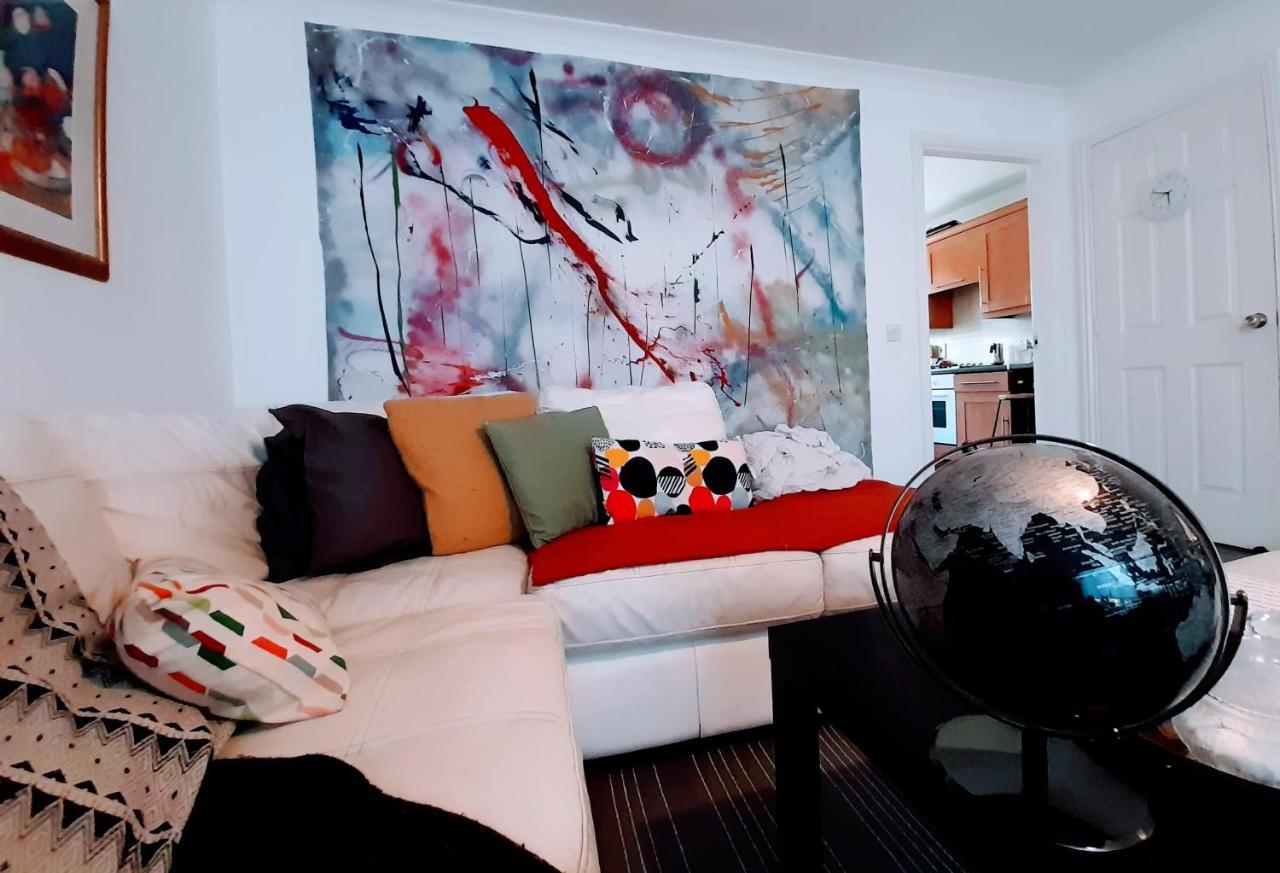 2bed Guest Wing - Charming - Off M8 M80 * Glasgow
